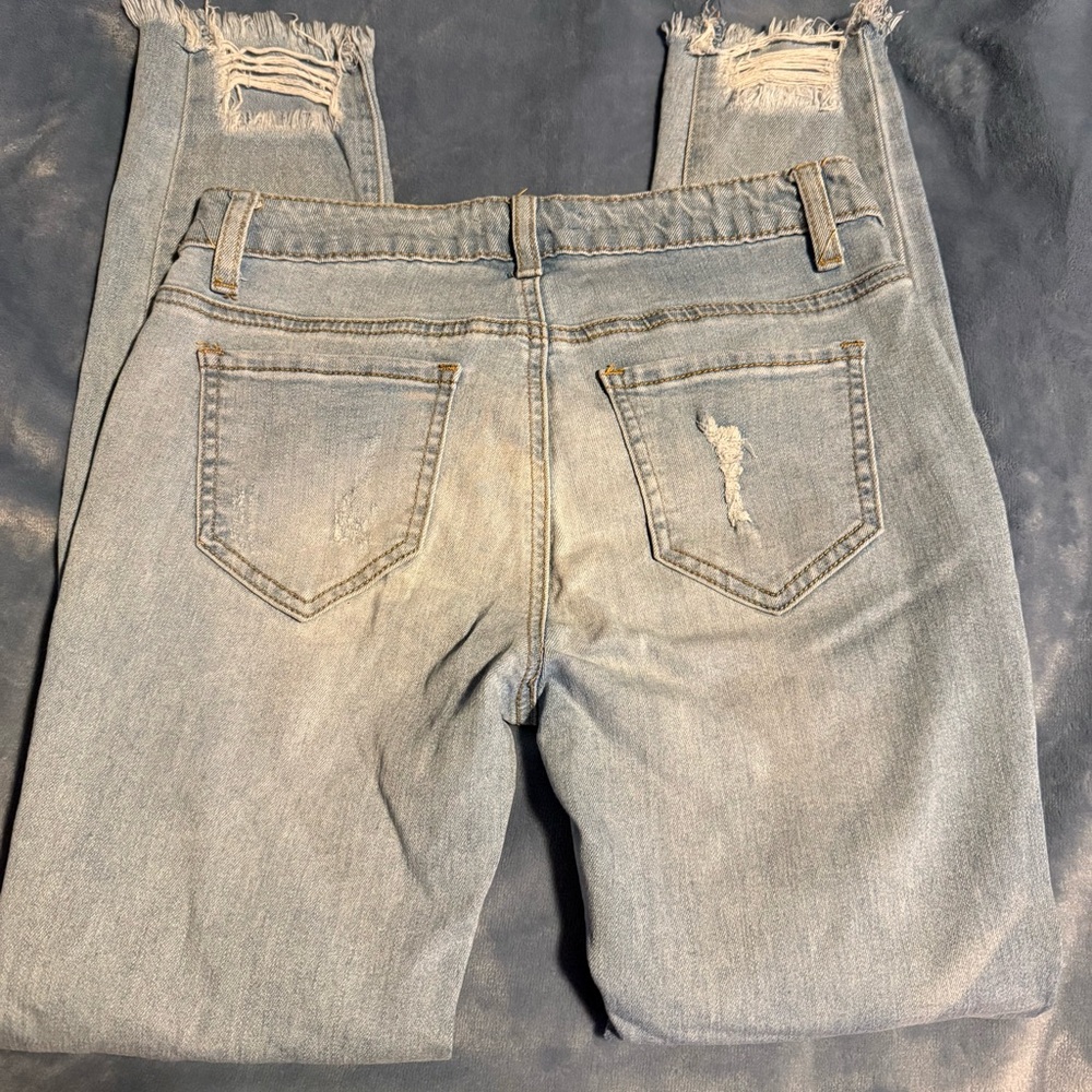 👖FASHION NOVA DISTRESSED JEANS👖 - Picture 3 of 7